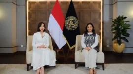 Menteri Pariwisata, Widiyanti Putri Wardhana saat bersama Wakil Menteri Pariwisata Ni Luh Puspa dalam Laporan Bulanan Kementerian Pariwisata di Jakarta, Rabu (11/2/2026). Foto: Kemenpar RI