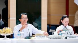 Wali Kota Batam Amsakar Achmad bersama Wakil Walikota Batam Li Claudia Chandra. Foto: Humas Diskominfo Batam