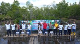 menanam mangrove di Kampung Sungai Tiram, Desa Penaga, Kecamatan Teluk Bintan, Kepulauan Riau, Minggu (8/2/2026). Foto: Istimewa