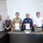 Penandatangani Tie-in Agreement (TIA) proyek West Natuna Transportation System (WNTS) Pemping bersama operator WNTS dan SKK Migas. Foto: Istimewa