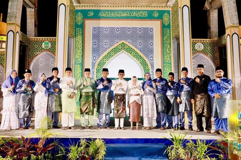 MTQH XXXIV Tingkat Kecamatan Batam Kota Tahun 2026 resmi ditutup pada Rabu (4/2/2026) malam di Lapangan Hang Jebat, Perumahan Cendana, Kelurahan Belian. Foto: Humas Diskominfo Batam
