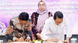 LHP tersebut diserahkan langsung oleh Kepala Perwakilan BPK Provinsi Kepulauan Riau, Emmy Mutiarini, dalam kegiatan resmi di Ruang Rapat Lantai I Kantor BPK Perwakilan Kepri, Jumat (13/2/2026).Foto: Humas Diskominfo Batam