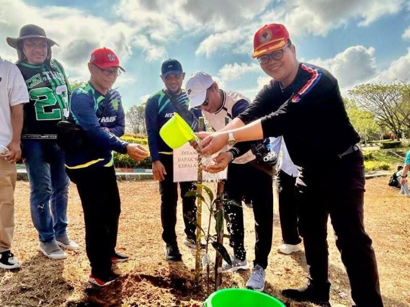 Aksi penanaman pohon di Kebun Raya Batam, Nongsa, Sabtu (14/2/2026), Foto: Humas Diskominfo Batam