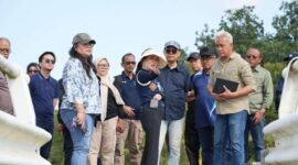 Wakil Kepala BP Batam, Li Claudia Chandra, meninjau kondisi empat waduk yang menjadi sumber air bersih masyarakat Batam, Sabtu (31/1/2026). Foto: Humas BP Batam