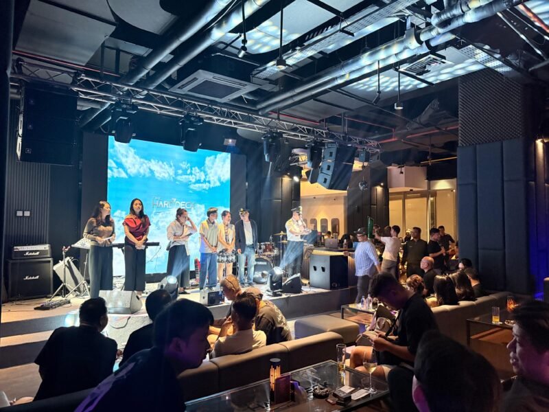 The HardDeck Bar & Bistro resmi hadir di kawasan Meisterstadt, Pollux Mall Batam Centre. Foto: Istimewa
