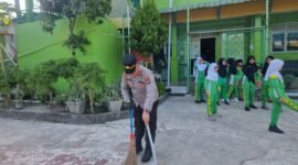 Polsek Bengkong, Polresta Barelang, menggelar korvei mendukung Gerakan Indonesia ASRI (Aman, Sehat, Resik, Indah) pada Sabtu (14/2/2026). Foto: Istimewa