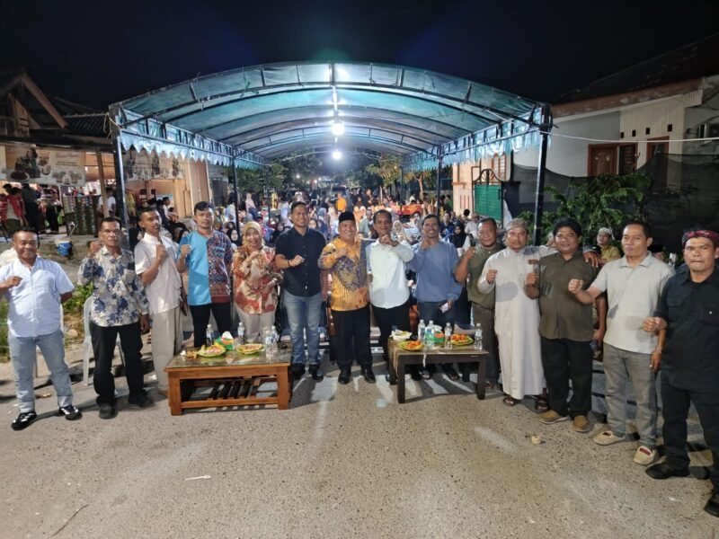 Ratusan warga RW 29 Botania Garden, Kelurahan Belian, Kecamatan Batam Kota, memadati acara silaturahmi dan serah terima Ketua RW, Minggu (15/2/2026). Foto: Istimewa