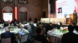 Presiden Prabowo Subianto menyampaikan sambutannya pada acara Gala Iftar Dinner Business Summit di U.S. Chamber of Commerce, Washington DC, pada Rabu, 18 Februari 2026. Foto: BPMI Setpres/Cahyo

