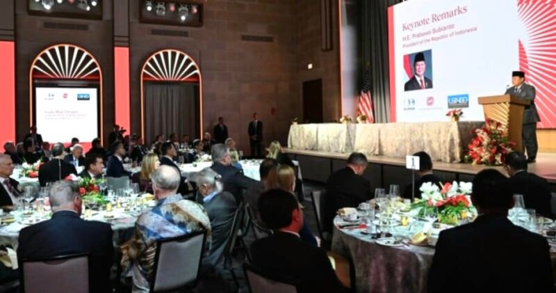 Presiden Prabowo Subianto menyampaikan sambutannya pada acara Gala Iftar Dinner Business Summit di U.S. Chamber of Commerce, Washington DC, pada Rabu, 18 Februari 2026. Foto: BPMI Setpres/Cahyo

