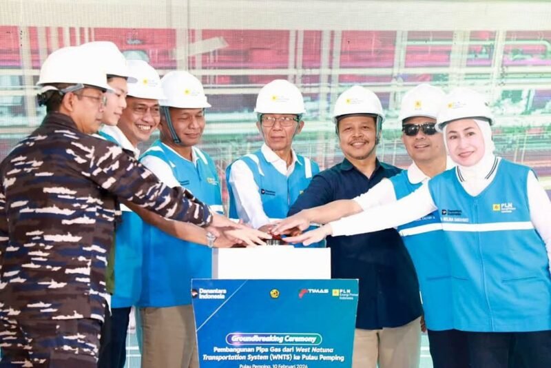 Groundbreaking pembangunan Pipa Gas West Natuna Transportation System (WNTS) menuju Pulau Pemping, Kecamatan Belakangpadang, Selasa (10/2/2026). Foto: Humas Diskominfo Batam