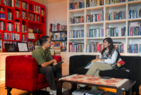 Menteri Komunikasi dan Digital Meutya Hafid saat menjadi narasumber dalam program Podcast Blak-Blakan DetikCom di Jakarta Selatan, Sabtu (21/2/2026). Foto: Humas Kemkomdigi