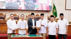 Rapat Paripurna DPRD Kota Batam, Senin (16/3/2026). Foto: Istimewa