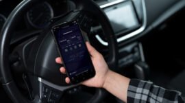 Mobilitas masyarakat berkomunikasi saat arus mudik dan arus balik. Fotio: Istimewa