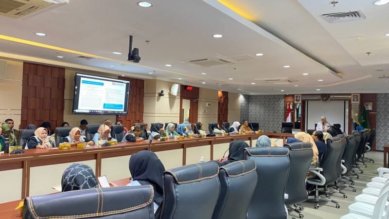 BPJS Kesehatan Kota Batam rapat bersama dengan Pemko Batam, kemarin. Foto: Istimewa