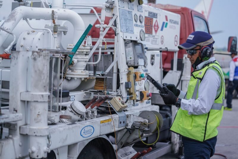 Pertamina Patra Niaga Regional Sumbagut menjamin kesiapan pasokan Avtur untuk mengawal kelancaran penerbangan selama masa mudik Ramadan dan Idulfitri 2026. Foto: Istimewa