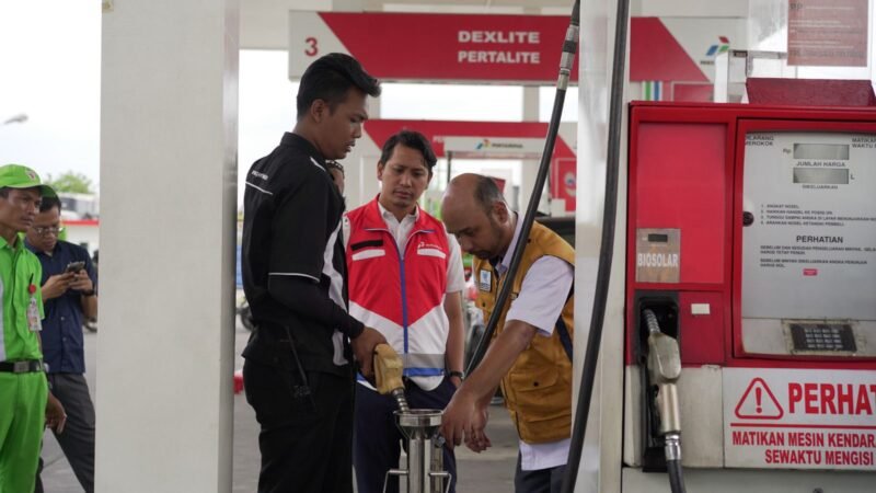 Tim melakukan pengecekan di 15 SPBU dan 2 Stasiun Pengisian dan Pengangkutan Bulk Elpiji (SPPBE) di Medan, Pematang Siantar, Asahan, dan Batubara. Foto: Istimewa