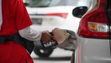 Ilustrasi petugas SPBU