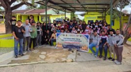 Komunitas motor Honda yang tergabung dalam One Heart Community Kepri untuk menebar kebaikan membantu sesama sekaligus mempererat silaturahmi dengan masyarakat di Kota Batam. Foto: Istimewa