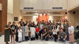 Manajemen MaxOne Batam menggelar buka puasa bersama karyawan dan keluarga di restoran hotel, Kamis (12/3/2026) malam. Foto: Istimewa