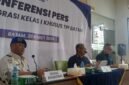 Konferensi Pers Kantor Imigrasi Kelas I Khusus TPI Batam di Tempat Pemeriksaan Imigrasi Batuampar, Minggu (29/3/2026). 