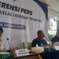 Konferensi Pers Kantor Imigrasi Kelas I Khusus TPI Batam di Tempat Pemeriksaan Imigrasi Batuampar, Minggu (29/3/2026). 