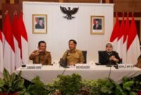Menteri Dalam Negeri (Mendagri) RI Tito Karnavian memimpin Rapat Koordinasi (Rakor) Pengendalian Inflasi Daerah dari Aula Wan Seri Beni, Dompak, Tanjungpinang, Senin (9/3/2026). Fotio: Diskominfo Kepri