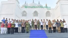 Menteri Pertahanan Sjafrie Sjamsoeddin meresmikan Masjid Bintang Amin Angkasa di Lanud Hang Nadim Batam, Selasa (17/3/2026). Foto: Diskominfo Kepri