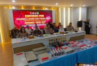 Konferensi pers di Mapolresta Barelang, Kamis (2/4/2026). Metroposid