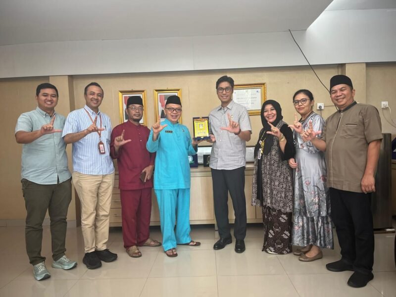Otoritas Jasa Keuangan (OJK) Kepri meningkatkan literasi keuangan masyarakat dengan menggandeng Dinas Perpustakaan dan Kearsipan (DPK) Kepri. foto: Istimewa