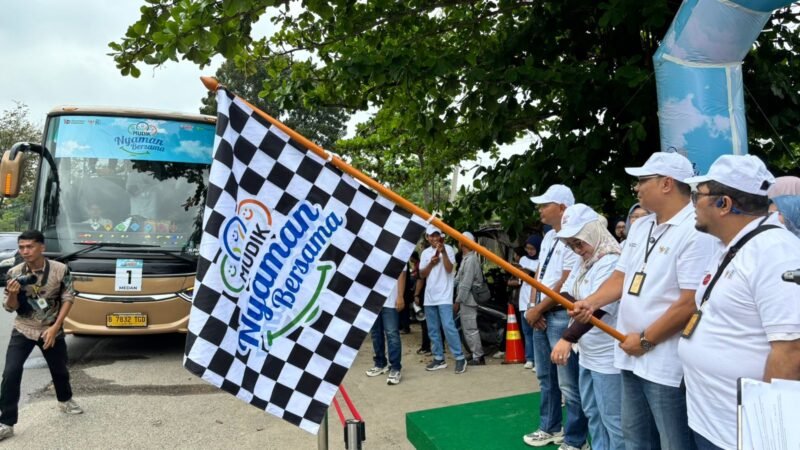 PT Pegadaian Kantor Wilayah (Kanwil) II Pekanbaru, lepas 315 pemudik menuju kampung halaman. Foto: Istimewa