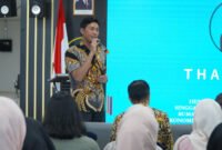Kepala OJK Kepri Sinar Danandjaya, dalam kuliah umum bertajuk Akselerasi Literasi Ekonomi Syariah di Universitas Maritim Raja Ali Haji (UMRAH), Tanjungpinang, Senin (6/4/2026). Foto: Istimewa