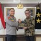 Executive General Manager (EGM) Pertamina Patra Niaga Regional Sumbagut, Sunardi, bersama jajaran manajemen melakukan audiensi dengan Kapolda Riau Irjen Pol Dr. Herry Heryawan di Mapolda Riau, Kamis (16/4)/2026). Foto: Istimewa