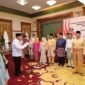 Gubernur Kepri Ansar Ahmad mengukuhkan Pengurus Perkumpulan Purnabakti Pegawai Provinsi Kepulauan Riau Masa Bakti 2026–2029 di Gedung Daerah, Tanjungpinang, Kamis (16/4/2026). Foto: Diskominfo Kepri