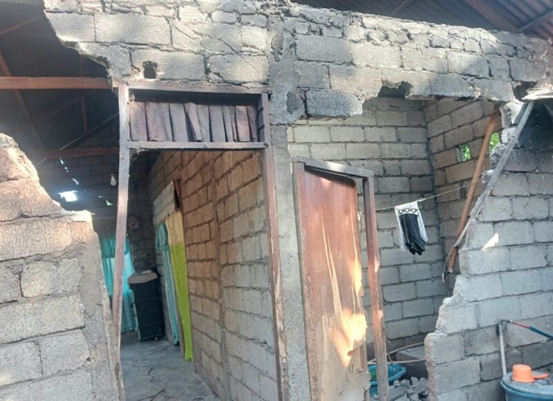 Gempa M7,6 Kota Bitung berdampak pada kerusakan rumah warga di Kabupaten Minahasa, Sulawesi Utara, Kamis (2/4/2026)/ BPBD Kabupaten Minahasa. Foto:  Istimewa