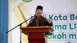 Wako Batam Amsakar Achmad halalbihalal bersama masyarakat Kecamatan Sekupang di Aula SD Kartini 1 Sekupang, Sei Harapan, Sabtu (4/4/2026). Foto: Humas Diskominfo Batam