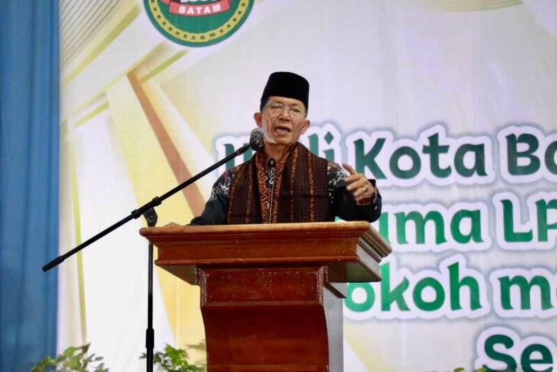 Wako Batam Amsakar Achmad halalbihalal bersama masyarakat Kecamatan Sekupang di Aula SD Kartini 1 Sekupang, Sei Harapan, Sabtu (4/4/2026). Foto: Humas Diskominfo Batam