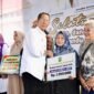 Bantuan sosial bagi lansia di Kecamatan Batamkota, Nongsa, dan Sei Beduk di MTC Nongsa, disalurkan Kamis (9/4/2026). Foto: Humas Diskominfo Batam
