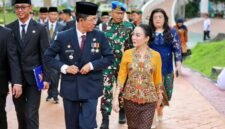 Upacara HUT Satpol PP, Satlinmas, Pemadam Kebakaran, serta Hari Kartini tingkat Kota Batam di Dataran Engku Putri, Batamcentre, Selasa (21/4/2026). Foto: Humas Diskominfo Batam