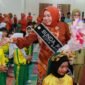 Tawa anak-anak memecah suasana di TK Ibnu Sina Batam, Jumat (24/4/2026), saat Bunda PAUD Kota Batam, Erlita Amsakar, hadir menyapa. Foto: Humas Diskominfo Batam