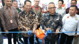 Amsakar Achmad meresmikan Kantor Cabang Bank Sumut Batam dan Halte Rafflesia di Ruko Rafflesia, Batam Centre, Senin (27/4/2026). Foto: Humas Diskominfo Batam