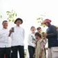 BP Batam bersama Kementerian Transmigrasi, Forkopimda, PT. MEG dan masyarakat Tanjung Banon, melakukan aksi gotong royong untuk menciptakan lingkungan yang sejuk dan nyaman, Rabu (22/4/2026). Foto: Humas BP Batam