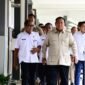 Presiden Prabowo Subianto meninjau pelaksanaan renovasi fasilitas pendidikan di Sekolah Menengah Atas Negeri 1 Cilacap, Kabupaten Cilacap, Provinsi Jawa Tengah, Rabu (29/4/2026). BPMI Setpres