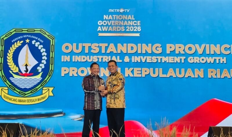 Gubernur Kepri, Ansar Ahmad, memboyong dua penghargaan bergengsi dalam National Governance Awards (NGA) 2026 di The Ritz-Carlton Jakarta, Jumat (24/4/2026). Foto: Diskominfo Kepri