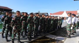 Satrol Kodaeral IV menggelar lomba renang militer dalam pembinaan satuan TW II TA 2026 di Kolam Renang Militer Tirto Sagoro-04, Tanjung Uban, Selasa (28/04/2026).Foto: Istimewa