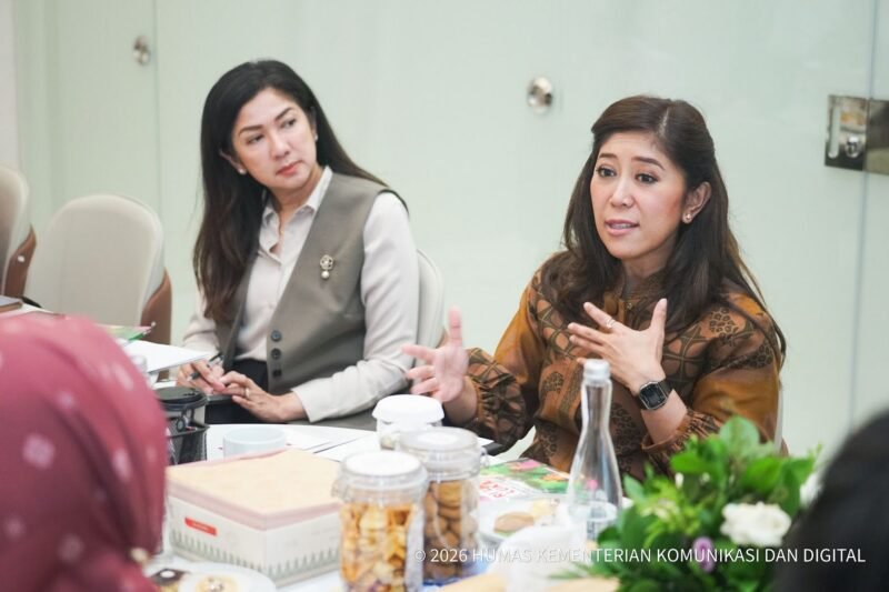 Dalam audiensi bersama Komnas Perempuan, Menteri Komunikasi dan Digital Meutya Hafid, Rabu (15/4/2026). Foto: Kemkomdigi 