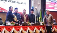 Laporan akhir Panitia Khusus (Pansus) terhadap Laporan Keterangan Pertanggungjawaban (LKPj) Tahun Anggaran 2025 di Gedung DPRD Kepri, Balairung Raja Khalid Hitam, Dompak, Tanjungpinang, Jumat (17/4/2026). Foto: Humas DPRD Kepri