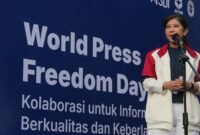 Menteri Komunikasi dan Digital, Meutya Hafid, pada acara peringatan World Press Freedom Day 2026 bertema “Kolaborasi untuk Indonesia Berkualitas dan Berkelanjutan” saat kegiatan car free day di Jakarta, Minggu (3/5/2026). (Foto: InfoPublik-IGID/Bismo Agung)