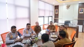 Rapat koordinasi di Ruang Rapat Dinas Komunikasi dan Informatika Kepri, Dompak, Senin (18/5/2026). Foto: Diskominfo Kepri