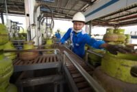 Pertamina Patra Niaga Regional Sumbagut menambah 709.120 tabung LPG subsidi 3 Kg selama libur panjang Kenaikan Isa Almasih 2026. Foto: Istimewa
