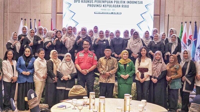 Pelantikan pengurus DPD Kaukus Perempuan Politik Indonesia (KPPI) Provinsi Kepulauan Riau periode 2026–2031 di Ballroom Harris Hotel Batam Center, Kamis (30/4/2026). Foto: Diskominfo Kepri